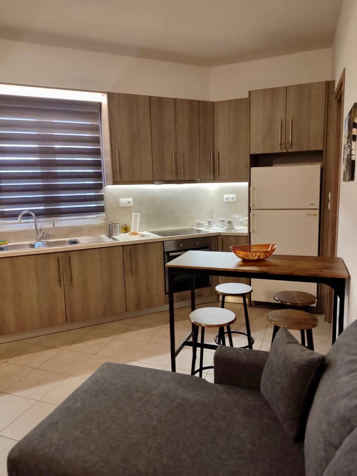 Lia'S Luxury Apartment - Near Airport Koropion Exterior photo